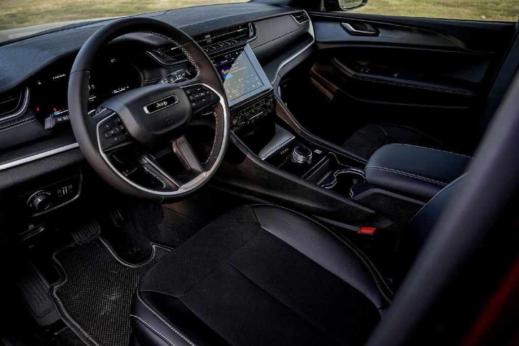 New Car 2025 Jeep Grand Cherokee  Altitude X For Sale Under $50,000 In Taylor, Texas