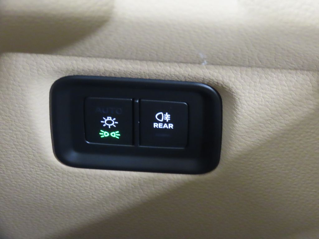 Thumbnail: 2025 Porsche Cayenne - 23