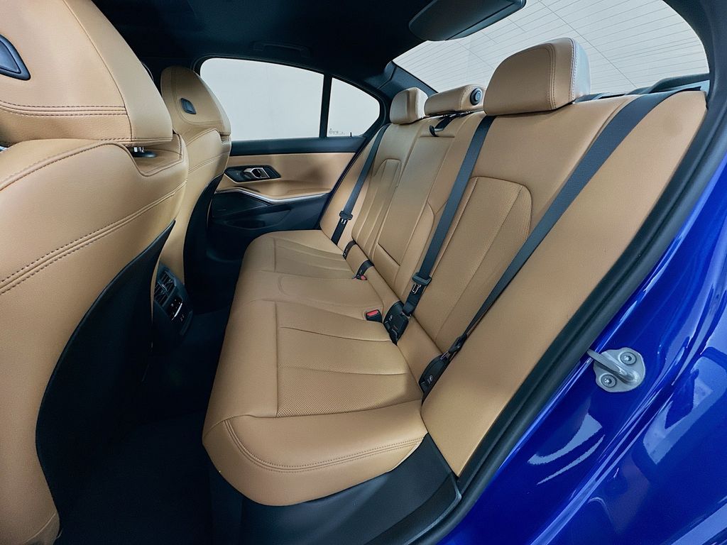 Thumbnail: 2026 BMW 3 Series - 17