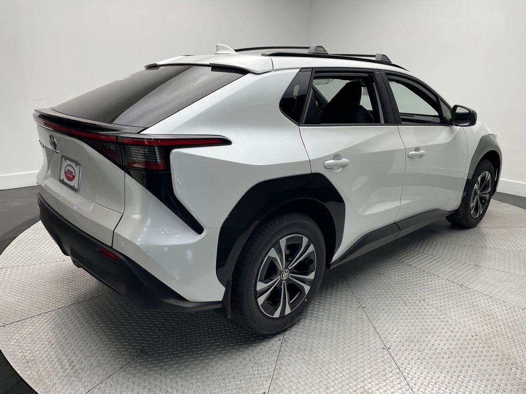 Thumbnail: 2025 Toyota bZ4X - 5