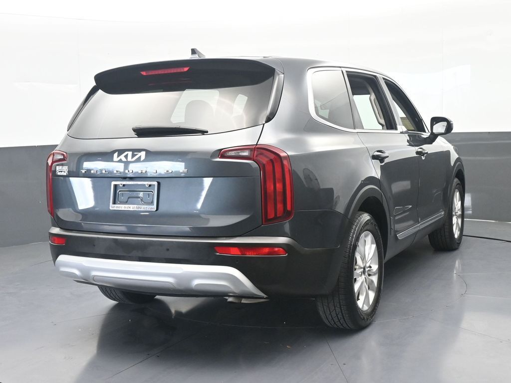 Used 2022 Gravity Gray Kia LX image 5