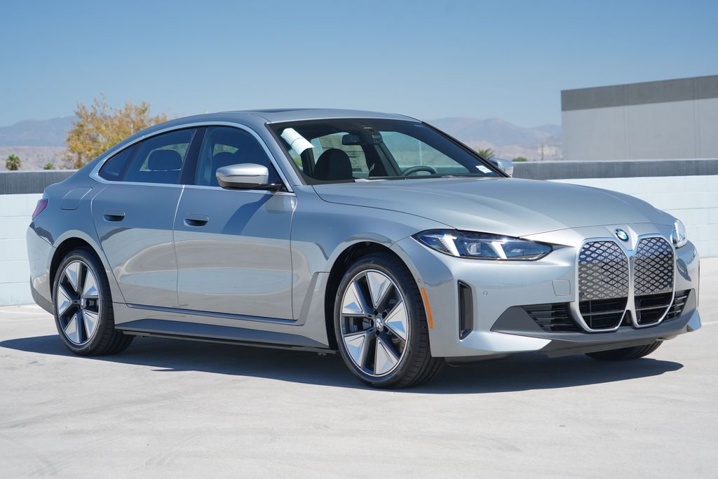 Thumbnail: 2026 BMW i4 - 3