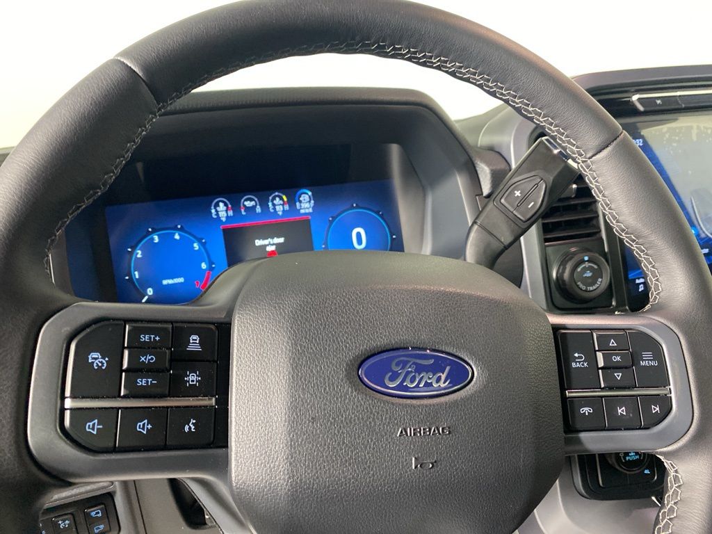 2025 Ford F-150 XLT - Photo 18