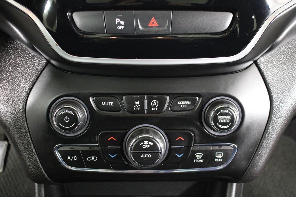 Used 2019 Jeep Cherokee for sale in 