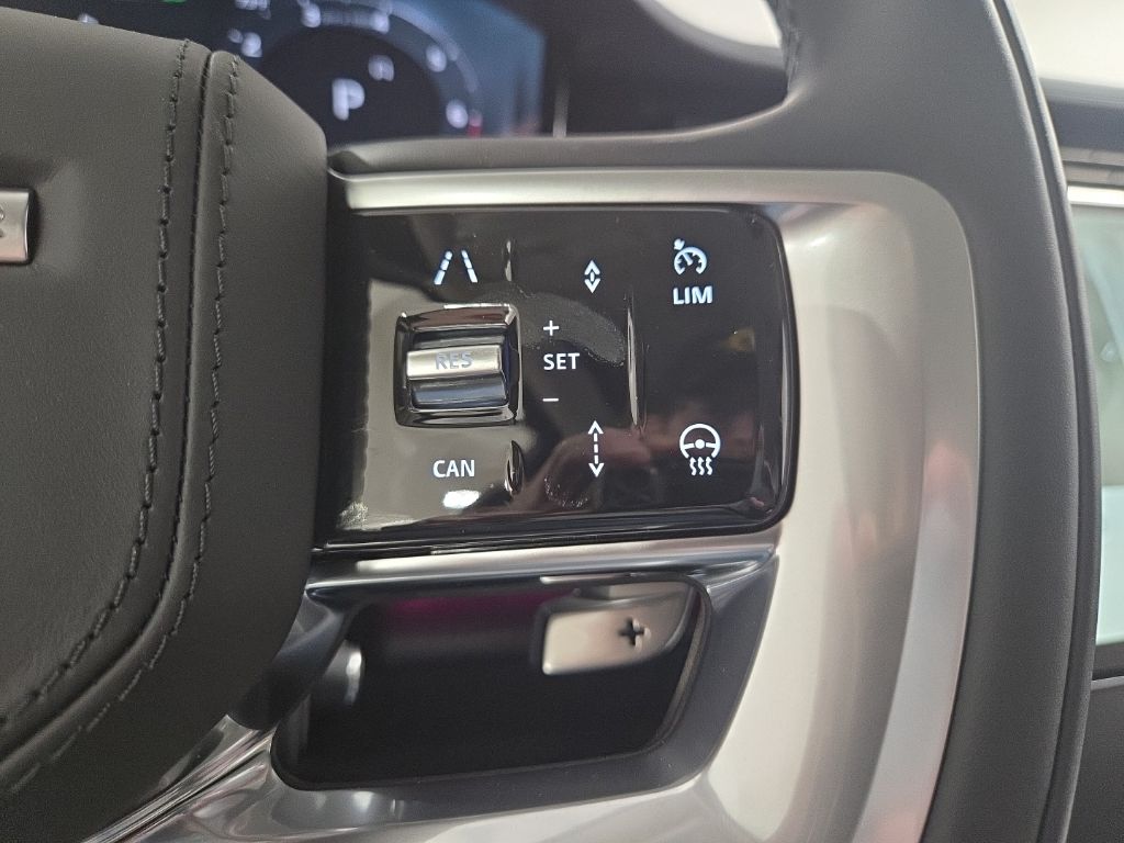New 2026 White Land Rover SE image 15
