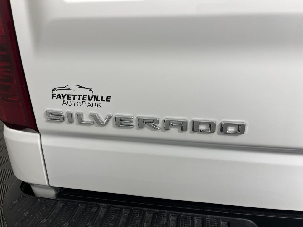 Thumbnail: 2026 Chevrolet Silverado 1500 - 19