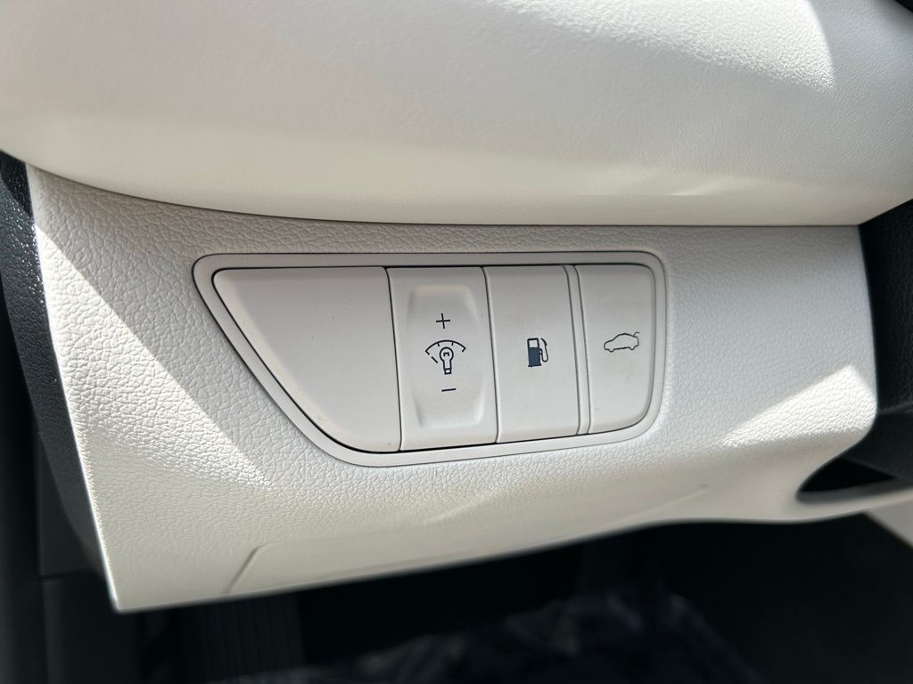 Thumbnail: 2024 Genesis G70 - 18