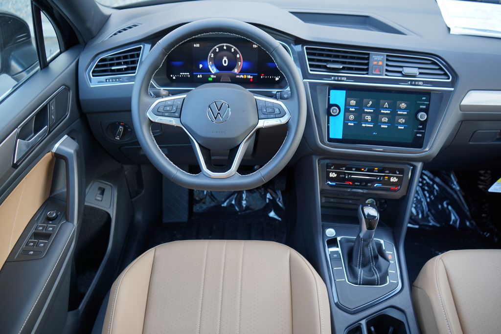 2024 Volkswagen Tiguan Wolfsburg 12