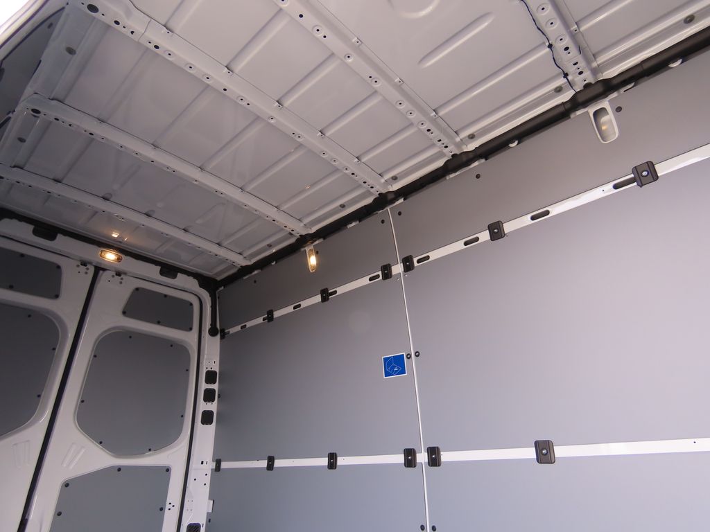 Thumbnail: 2025 Mercedes-Benz Sprinter - 27