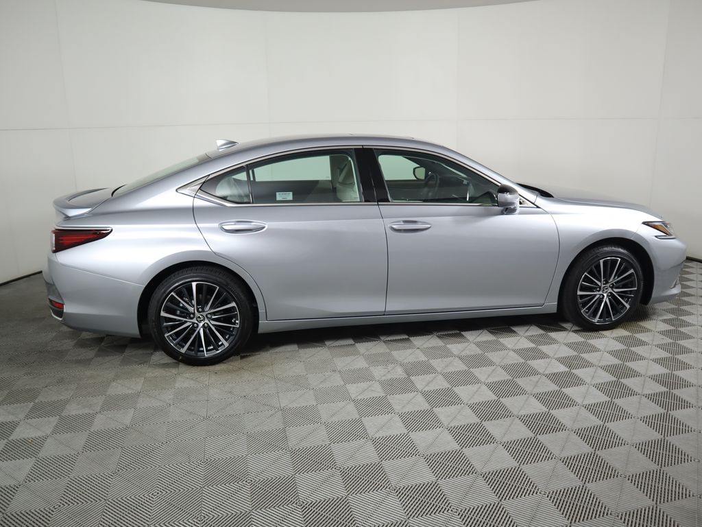 2025 Lexus ES Hybrid 300h 4