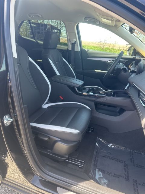 Used 2025 Buick Envision SUV