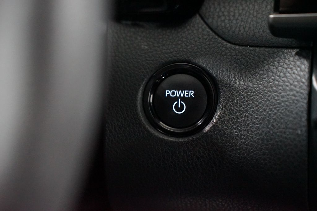 Thumbnail: 2025 Toyota Camry - 23