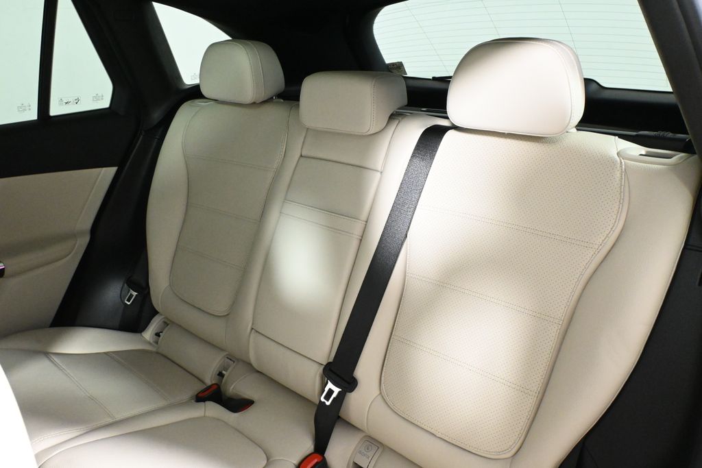 Thumbnail: 2026 Mercedes-Benz GLC - 4