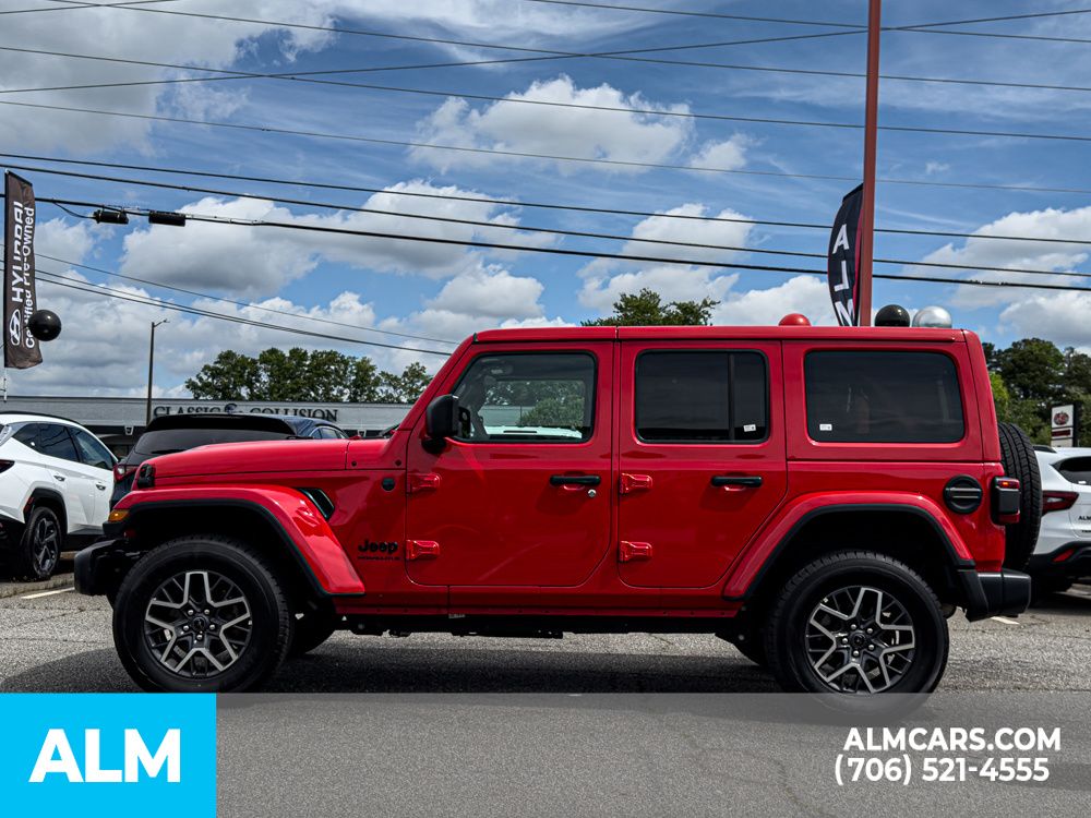 2025 Jeep Wrangler 4-Door Sahara - Photo 10