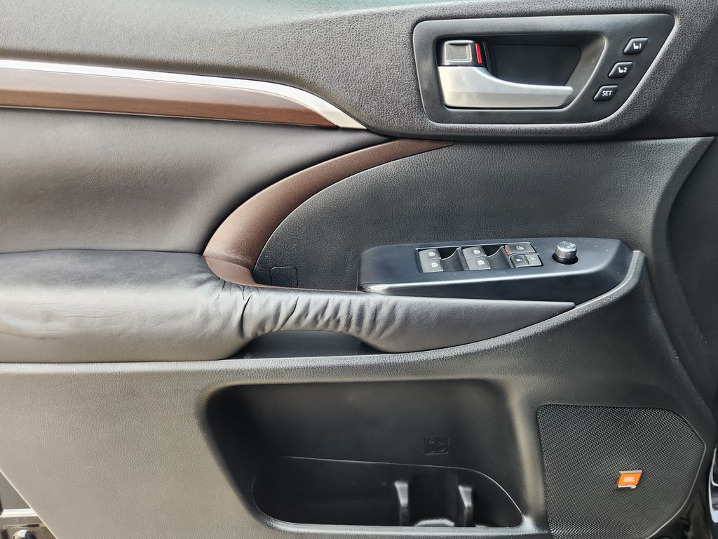 2016 Toyota Highlander Limited Black at Autostrade
