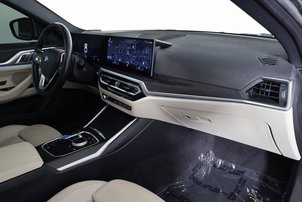 Thumbnail: 2023 BMW i4 - 9