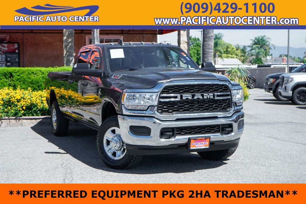 2022 RAM 3500 Tradesman Crew Cab LB 4WD