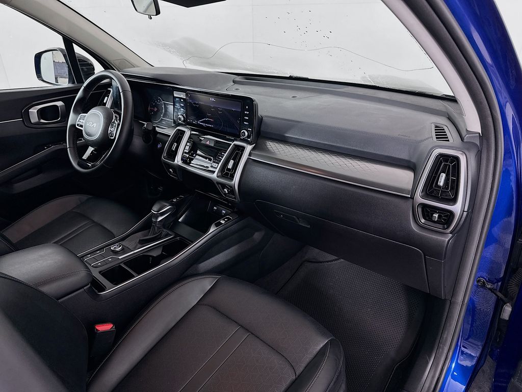 Thumbnail: 2022 Kia Sorento - 31