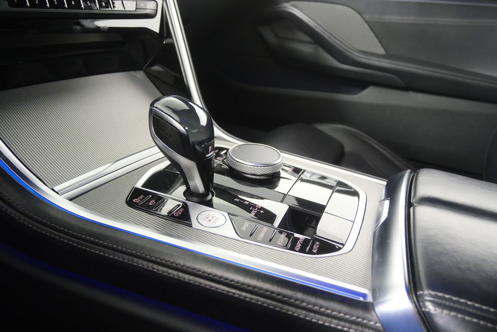 Thumbnail: 2022 BMW 8 Series - 19
