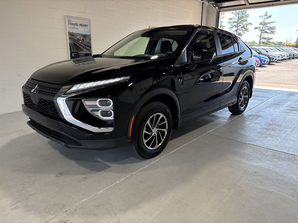 2023 Mitsubishi Eclipse Cross ES S-AWC's photo