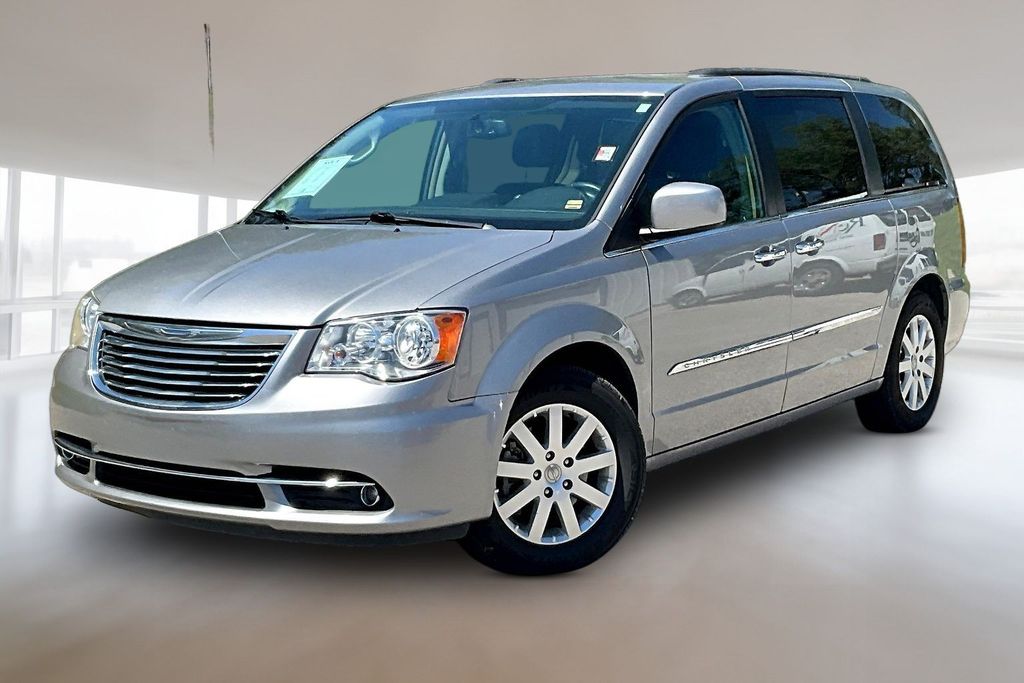 Billet Silver Metallic 2015 Chrysler Town & Country Minivan Front-Wheel Drive 6-Speed Automatic