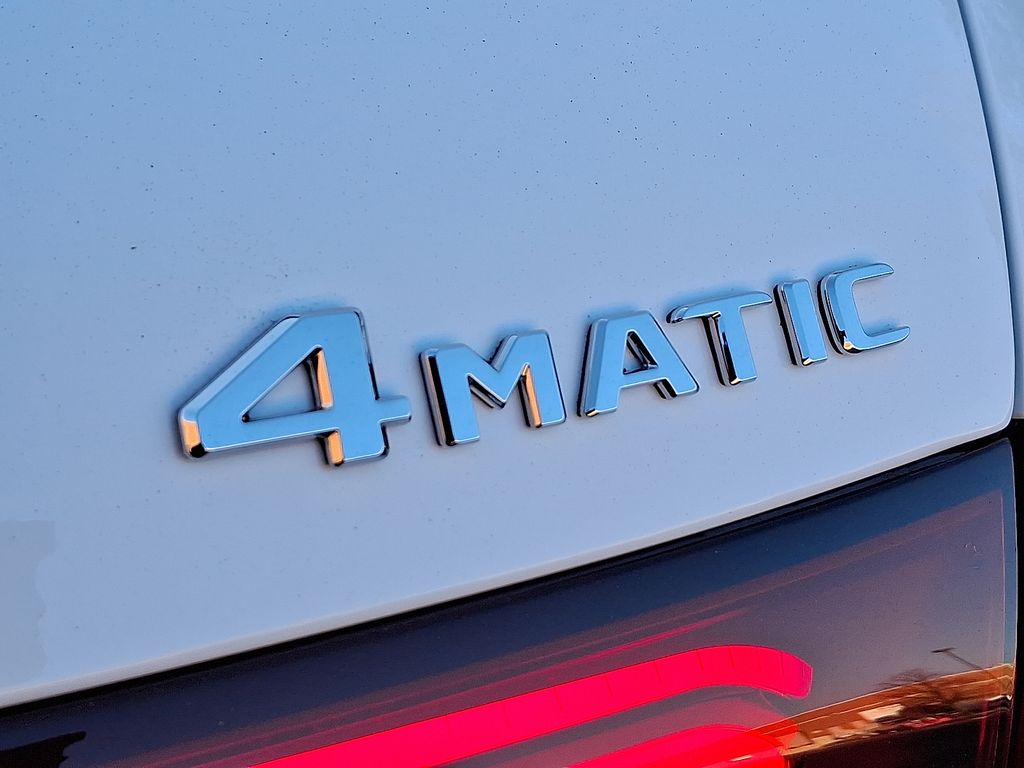 Thumbnail: 2026 Mercedes-Benz GLC - 21