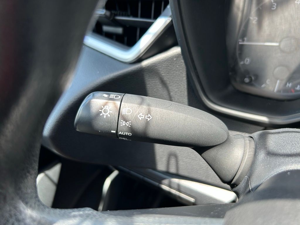 Thumbnail: 2023 Toyota Corolla - 21