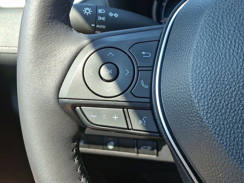 2024 Toyota RAV4 XLE 22
