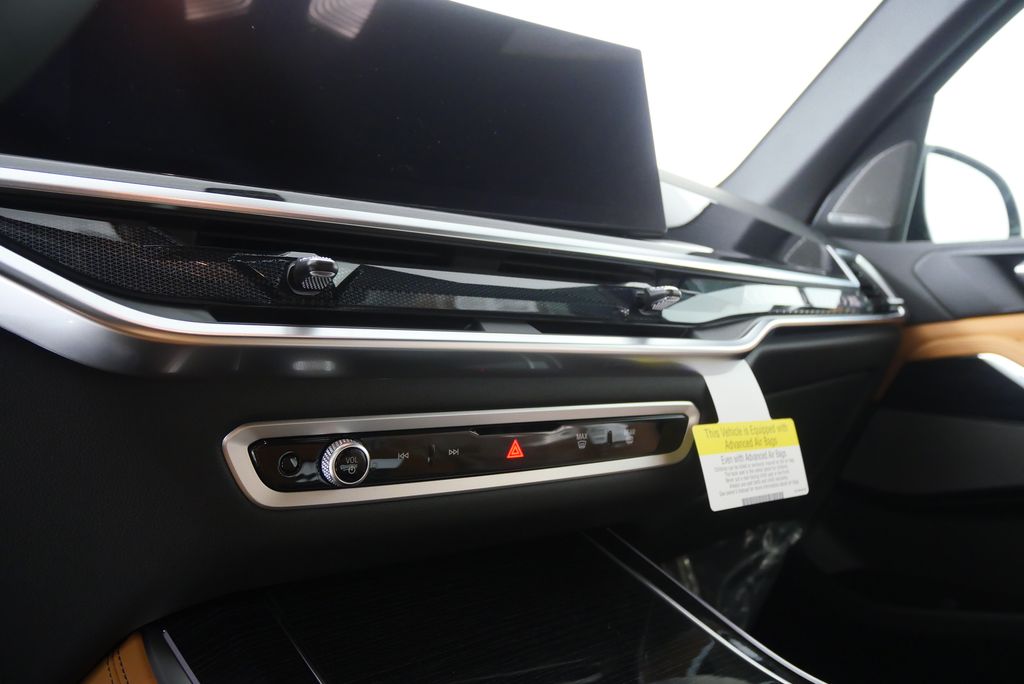 Thumbnail: 2026 BMW X5 - 21