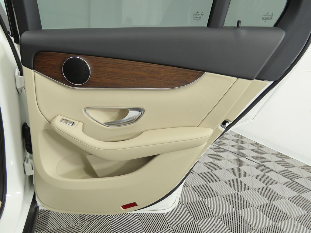 Thumbnail: 2021 Mercedes-Benz GLC - 25