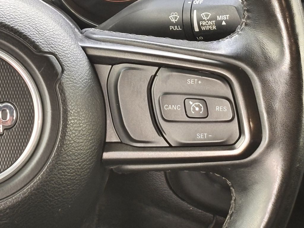 Used Car 2021 Jeep Gladiator  For Sale Under $30,000 In Corsicana, Texas