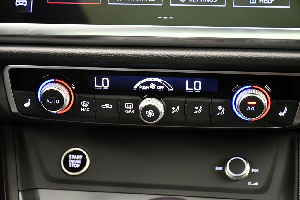 Thumbnail: 2025 Audi Q3 - 29