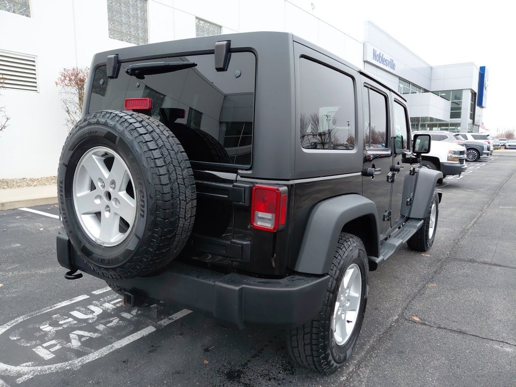 Thumbnail: 2017 Jeep Wrangler - 8