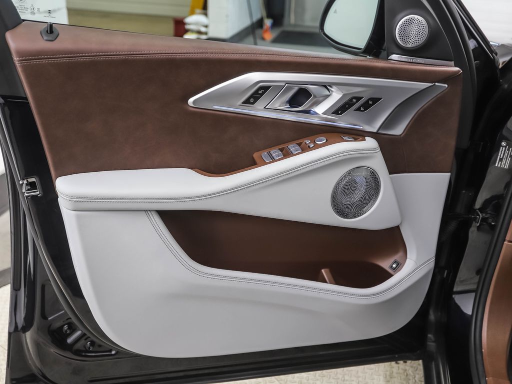 Thumbnail: 2025 BMW XM - 9