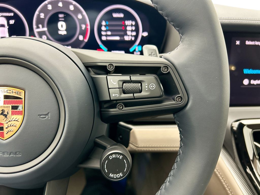 Thumbnail: 2026 Porsche Panamera - 15