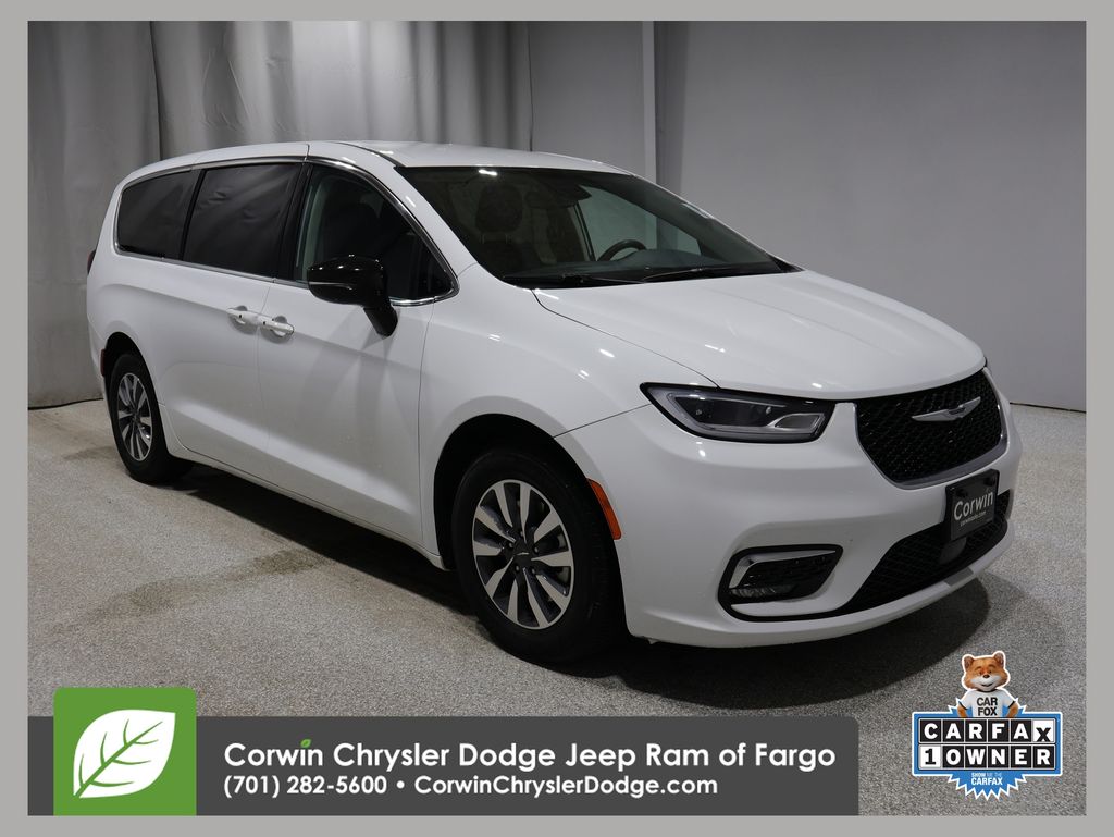 2024 Chrysler Pacifica Hybrid Select FWD