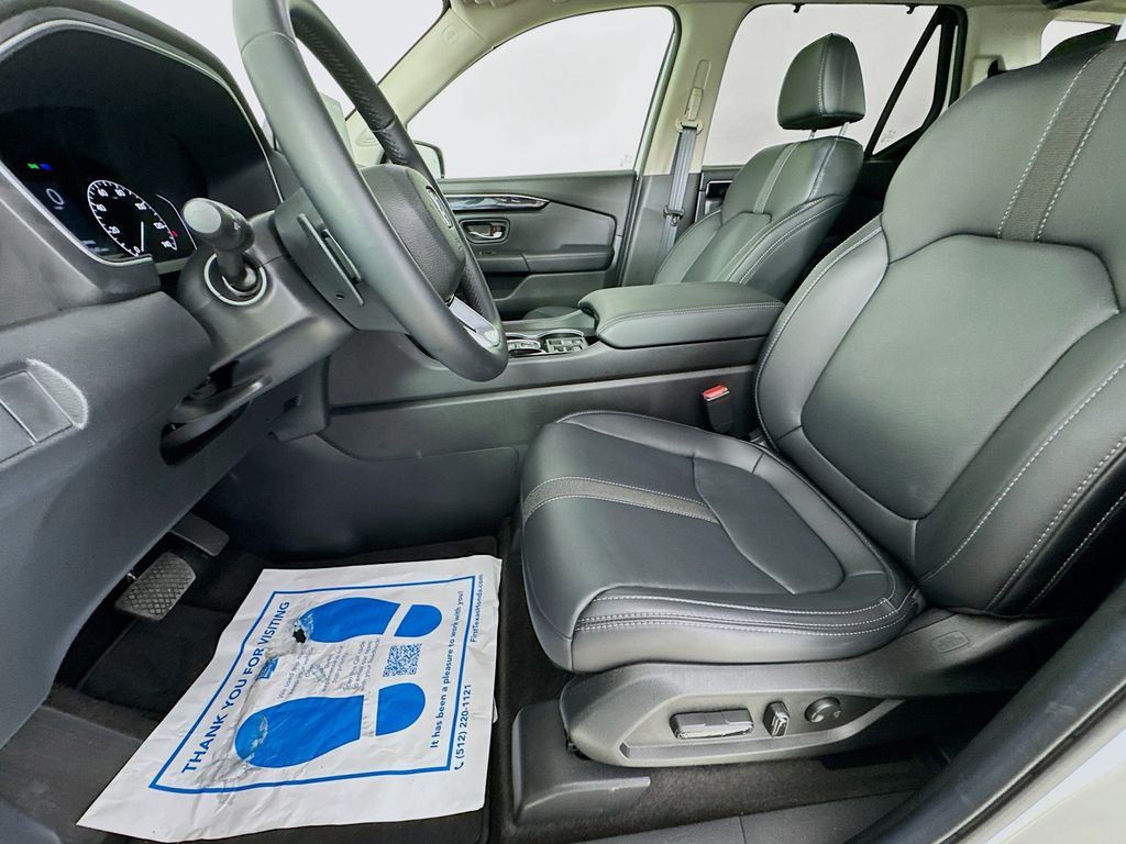 Used Car 2025 Honda Pilot  Touring For Sale Under $50,000 In Austin, Texas