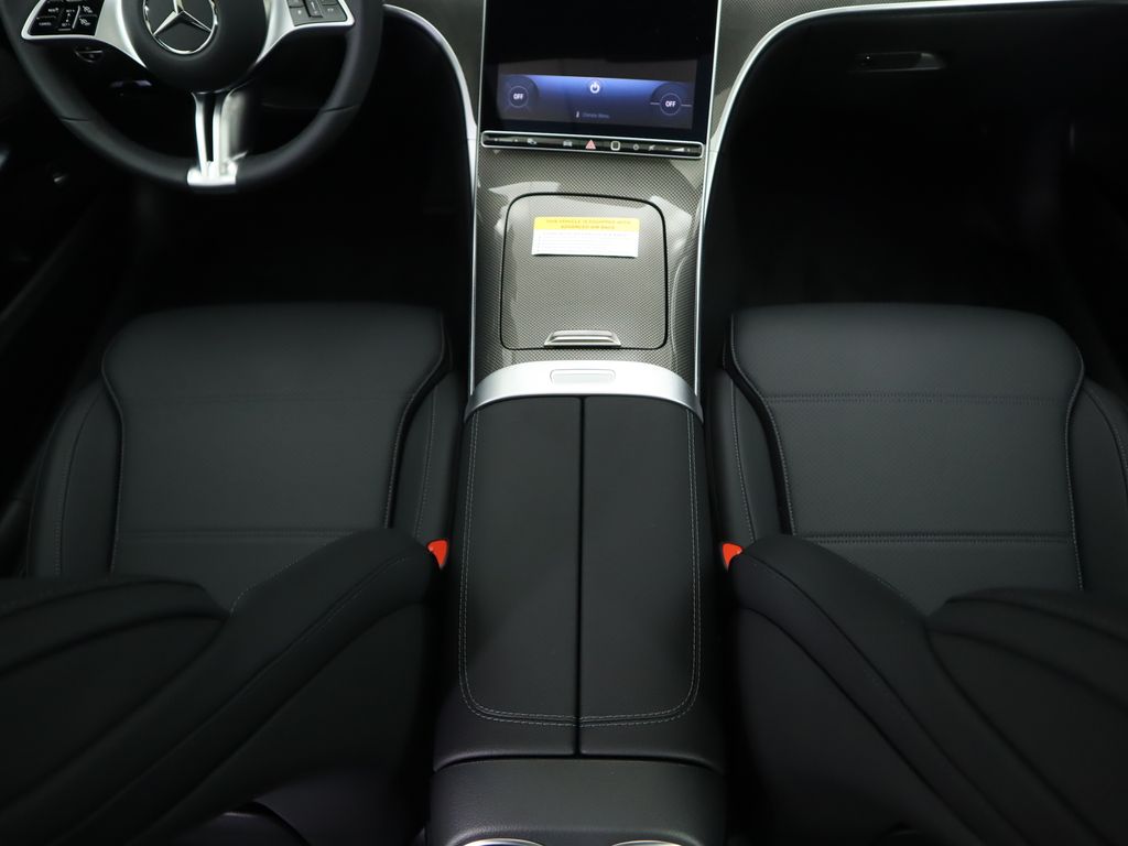 Thumbnail: 2025 Mercedes-Benz C-Class - 17