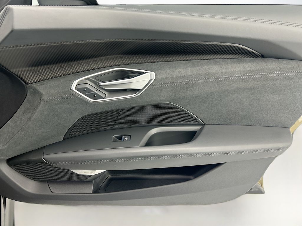 Thumbnail: 2022 Audi RS e-tron GT - 24