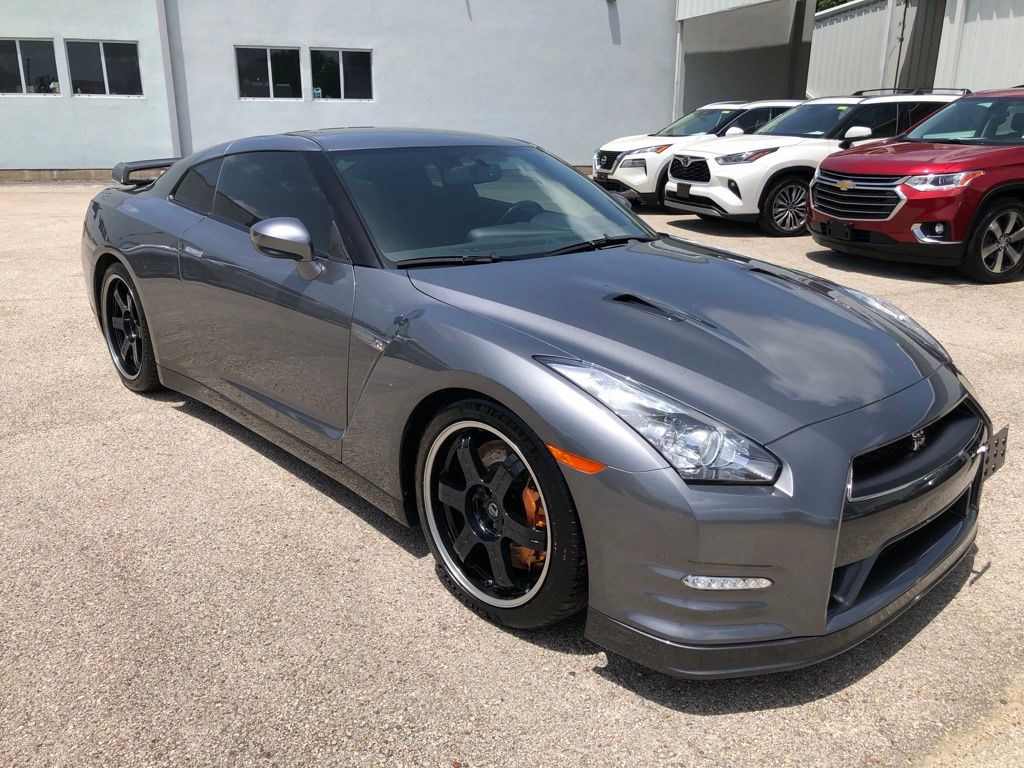 Gun Metallic Pearl Metallic 2013 Nissan GT-R Coupe All-Wheel Drive 6-Speed Automatic