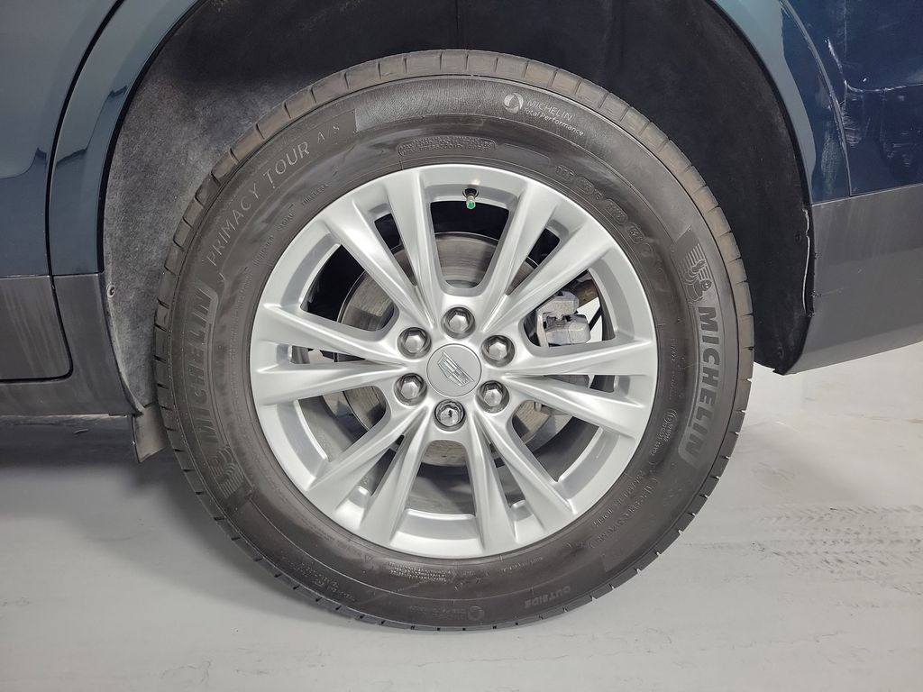 2024 Cadillac XT5 Luxury Green at Tom Peacock Cadillac
