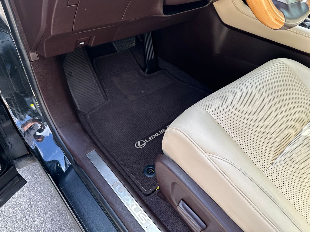 Used Car 2020 Lexus Rx  350l For Sale Under $35,000 In Austin, Texas