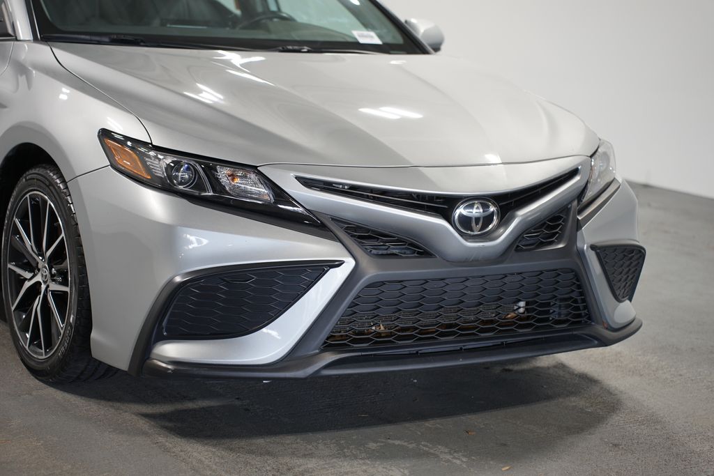 2021 Toyota Camry SE 4