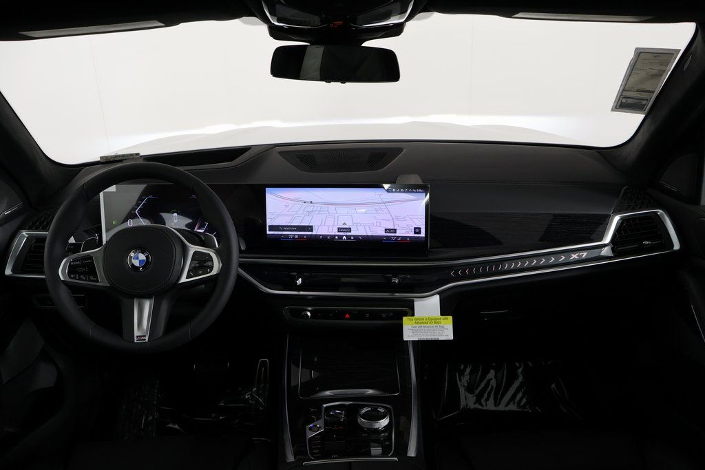 Thumbnail: 2026 BMW X7 - 4
