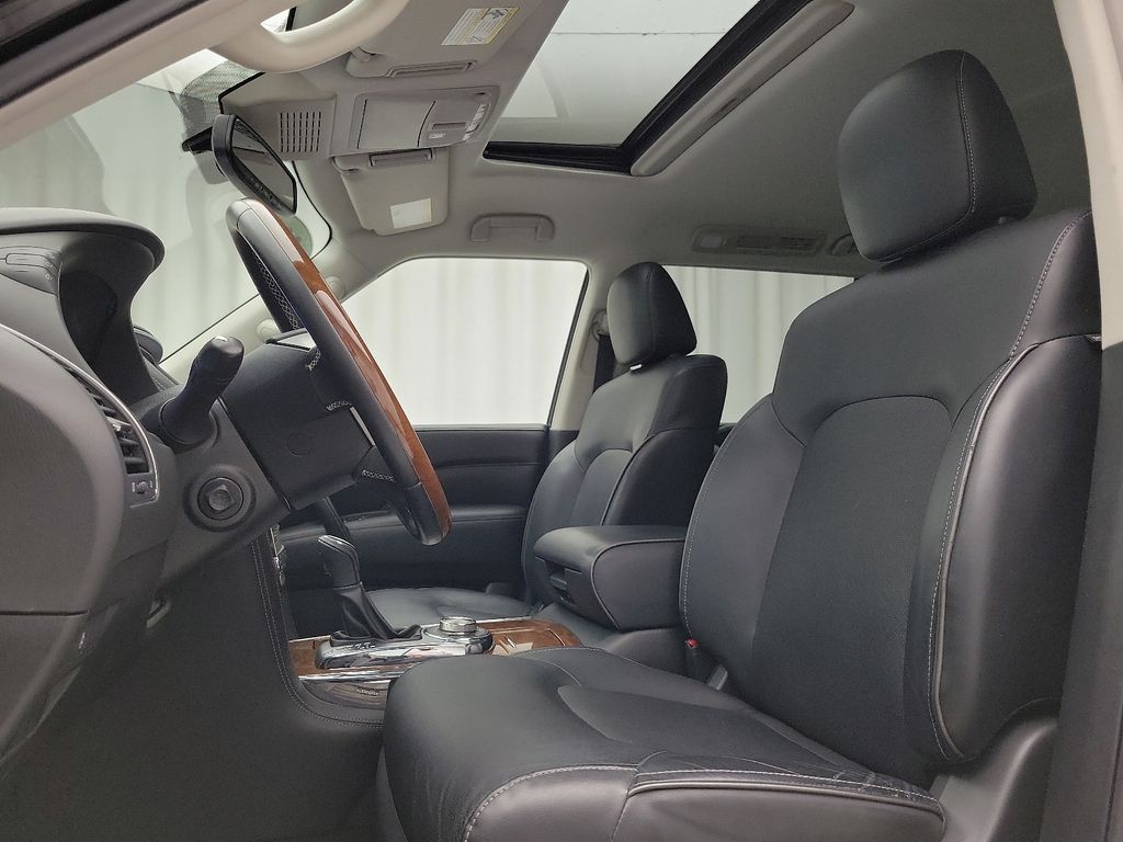 2019 INFINITI QX80 Luxe 11