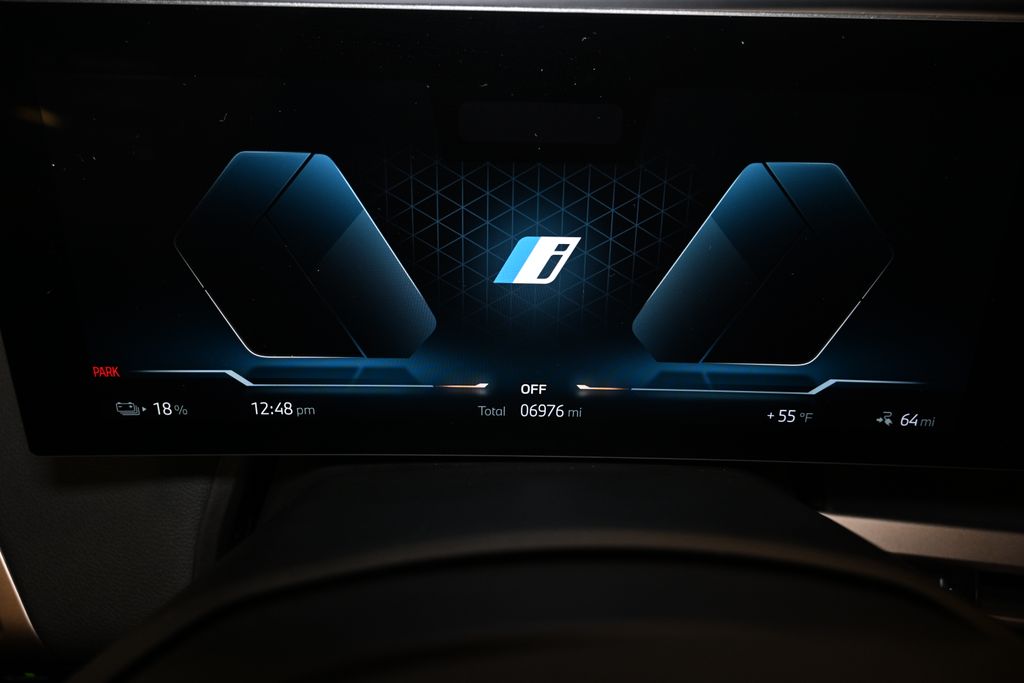 Thumbnail: 2025 BMW iX - 26