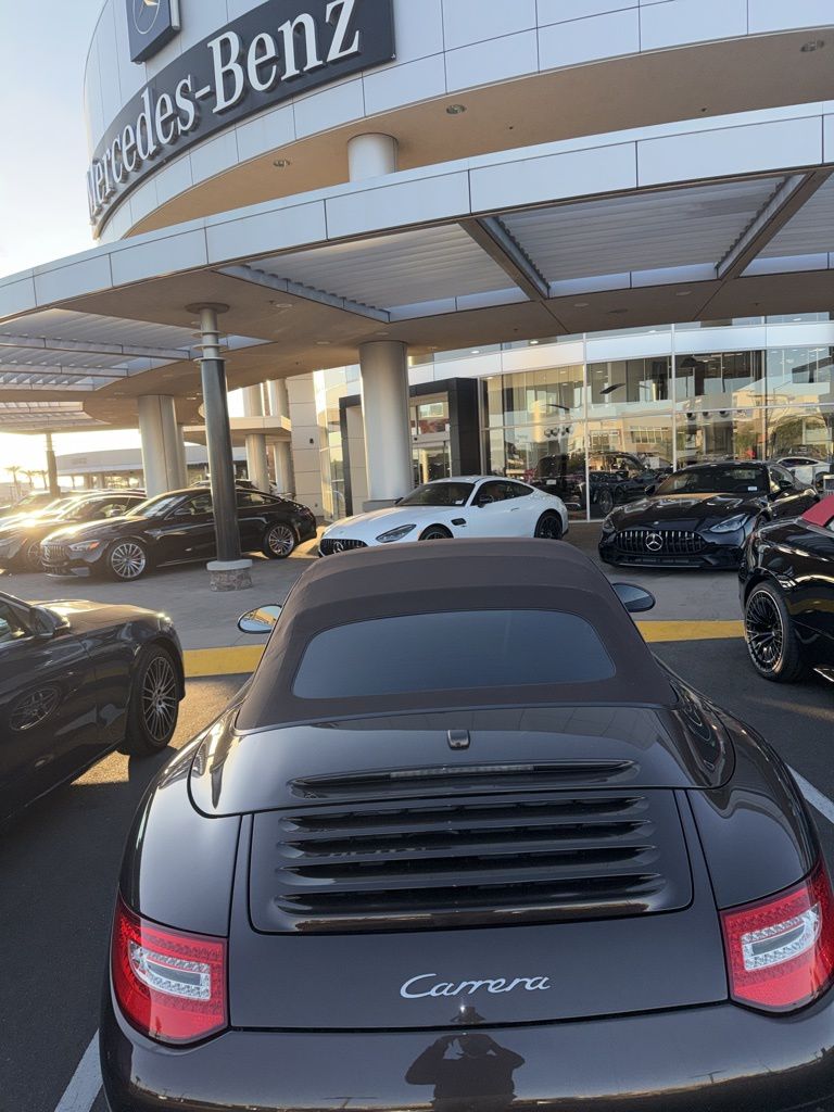 Thumbnail: 2010 Porsche 911 - 3