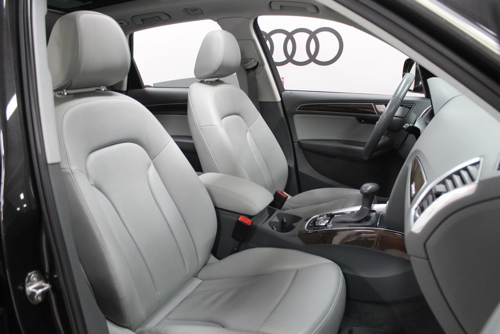 Thumbnail: 2016 Audi Q5 - 26