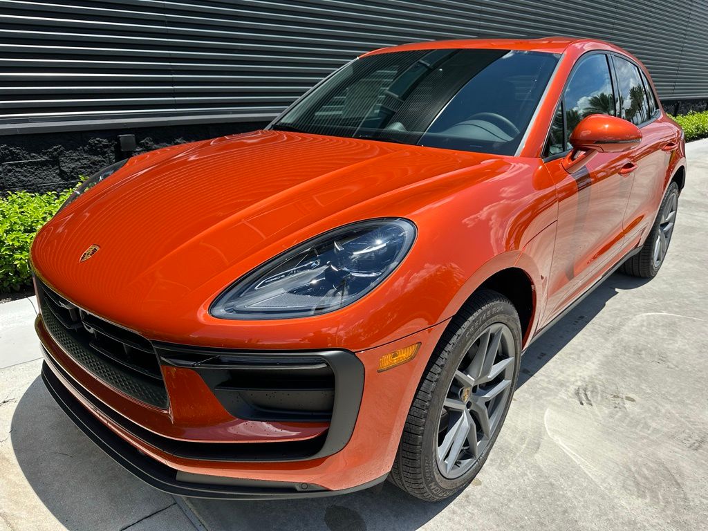Thumbnail: 2025 Porsche Macan - 6