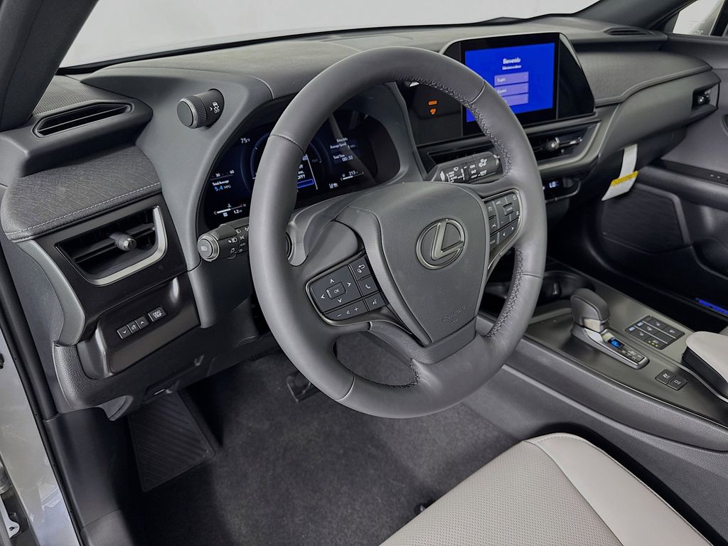 Thumbnail: 2025 Lexus UX - 9
